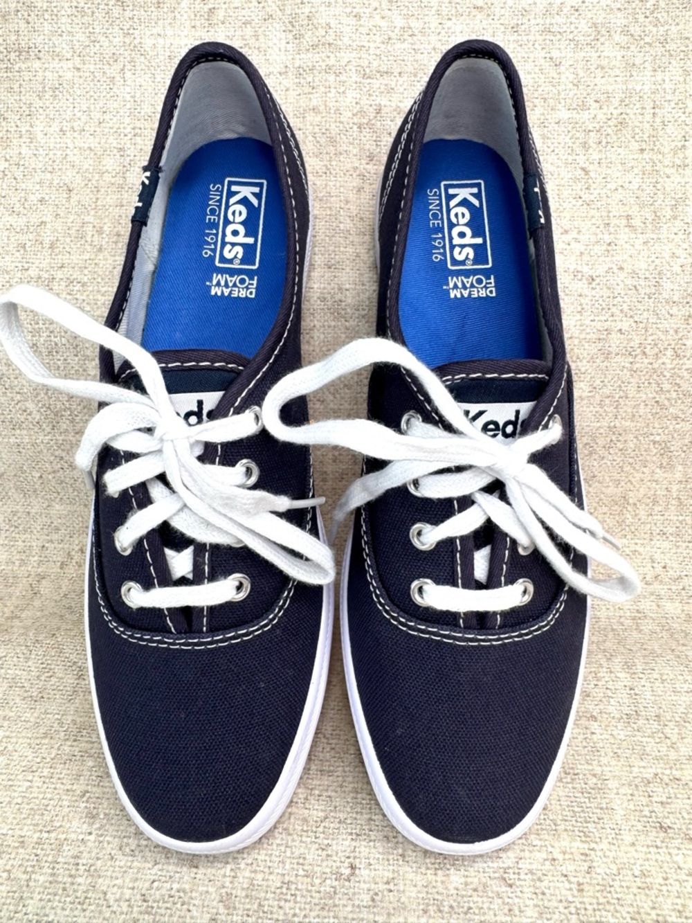 Keds NWOB Champion Originals Canvas Lace Up Sneakers in Size 5 Narrow navy blue